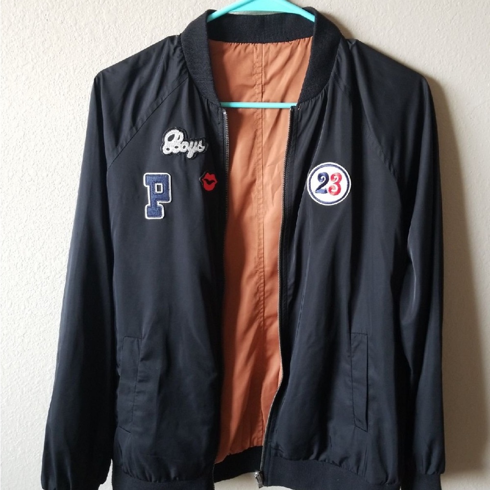 Reversible bomber jacket